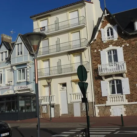 T2 Renove Face Avec Balcon, A 150m De La Et 300m Des Commerces - Fr-1-92-611 Apartment *