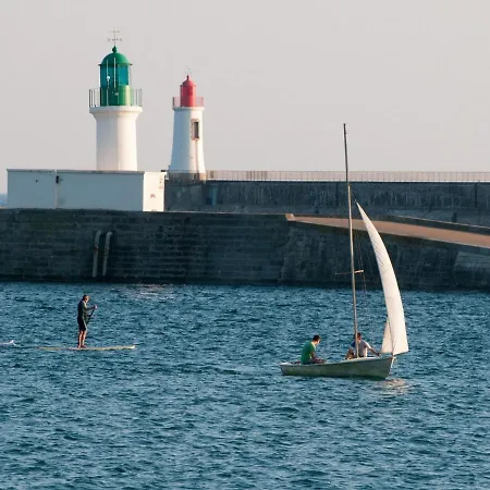 T2 Renove Face Avec Balcon, A 150m De La Et 300m Des Commerces - Fr-1-92-611 شقة