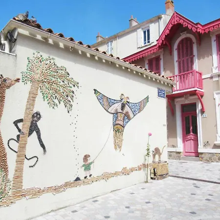 T2 Rénové Face Avec Balcon, à 150m De La Et 300m Des Commerces - Fr-1-92-611 Les Sables-dʼOlonne