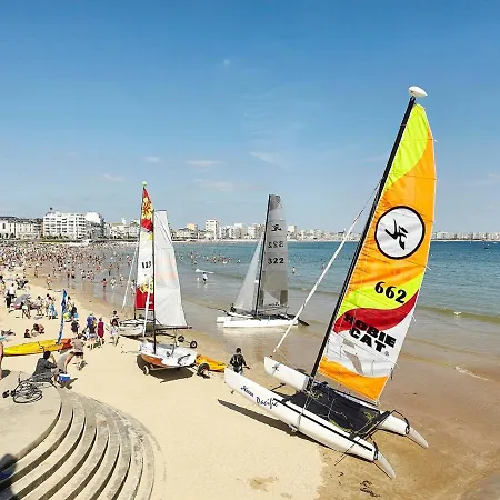 T2 Renove Face Avec Balcon, A 150m De La Et 300m Des Commerces - Fr-1-92-611 *