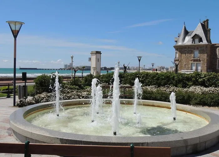 Apartmán T2 Renove Face Avec Balcon, A 150m De La Et 300m Des Commerces - Fr-1-92-611