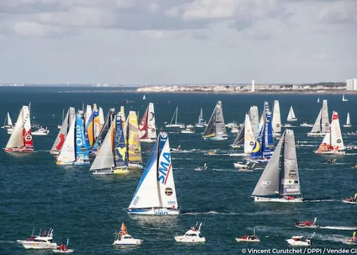 T2 Renove Face Avec Balcon, A 150m De La Et 300m Des Commerces - Fr-1-92-611 Apartmán